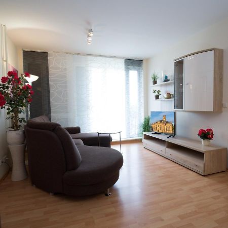 Ferienwohnung Fernblick Σααρμπρύκεν Εξωτερικό φωτογραφία